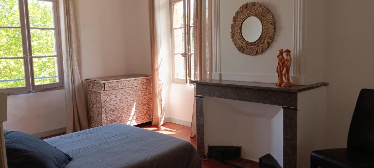 Chez Albert Et Karine Sauve Room photo